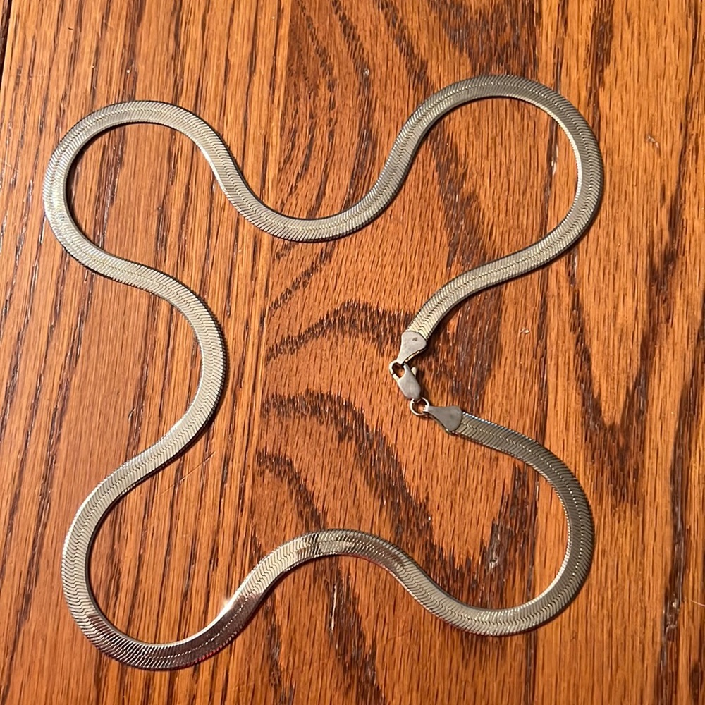 Silver herringbone chain